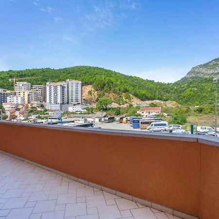 Apartman Mocart Lägenhet Budva Exteriör bild